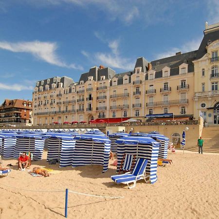 Appartement Bien-Etre 2 Chambres Au Coeur De Cabourg - Exterior photo